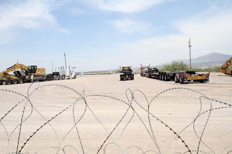 1093794_Muro-fronterizo-Cd.-Juarez_impreso.jpg